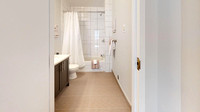 LA MARQ-StLaurent-Suite-Bathroom(1of2)-